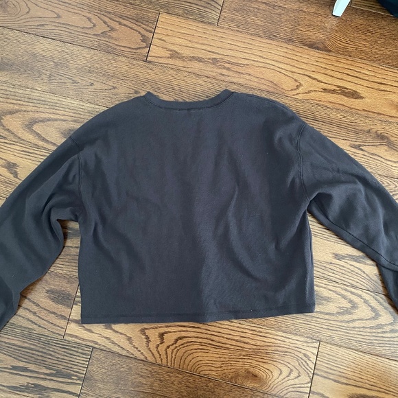 Aritzia Wilfred Free Crop Brown Henley - Picture 2 of 3